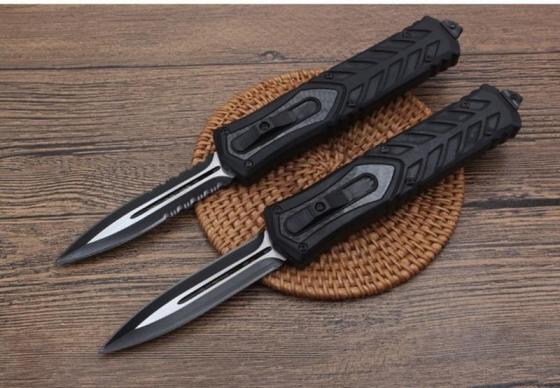 F132 folding knife