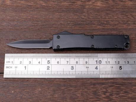 F147-黑色双刃 folding knife