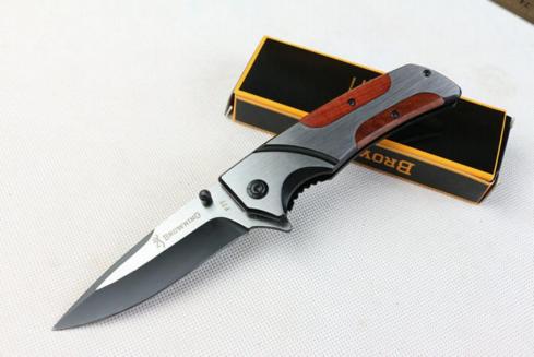 F77 folding knife